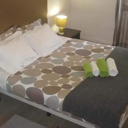Green Hostel *